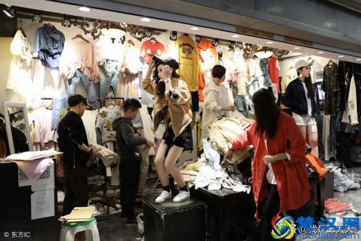  服装店导购员有什么用（如何做好服装导购）