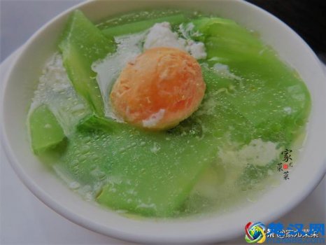  夏天喝什么汤好不上火（夏季适合喝些什么汤）