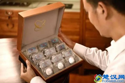  金银章怎么卖掉，金银章有收藏价值吗