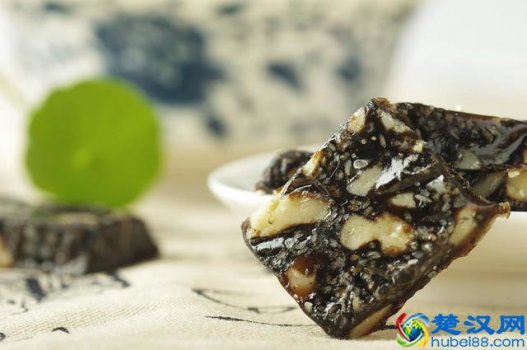  吃什么补充胶原蛋白最快最好（盘点含有胶原蛋白的食物大全）