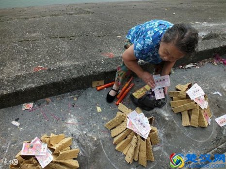  农历七月十四是什么节（有哪些习俗）