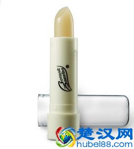  什么牌子的润唇膏好（润唇膏排行榜前十名）