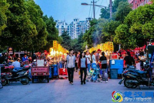  大学城门口卖什么好卖（摆摊大神教你销售技巧）