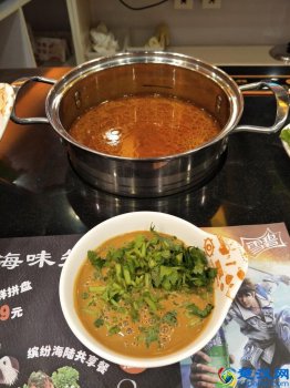  麻辣烫里面都有什么材料（中国最出名的4家麻辣烫，你吃过几家）