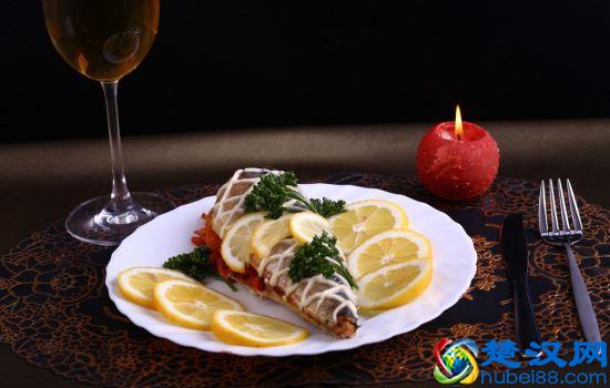  晚餐吃什么水果减肥（晚餐只吃水果可以吗）