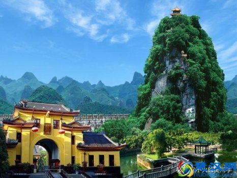  我国唯一建在5A景区的大学，游客进去要买票