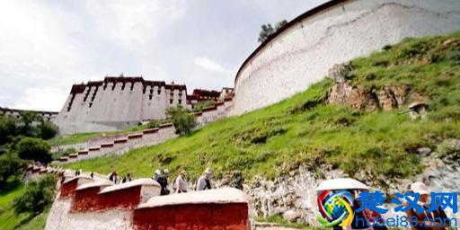  布达拉宫的厕所，为何300年还没拉满？真相太逗了