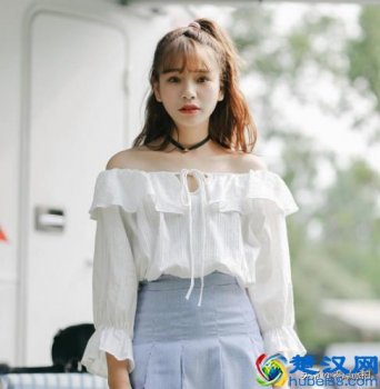  女生胸大穿什么衣服（丰满的女生穿什么衣服显瘦）