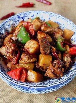  自己做大盘鸡怎么做好吃（大盘鸡制作方法步骤）