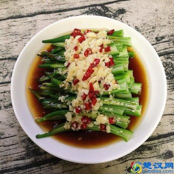 凉拌秋葵家常做法,教你一个小窍门！