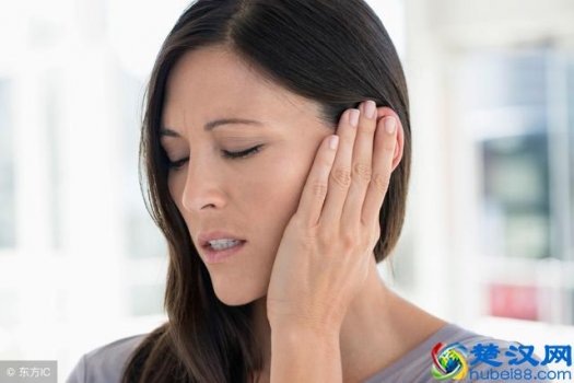  中耳炎症状有哪些（怎么治疗）