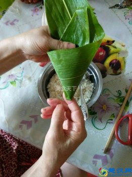  如何包粽子（包粽子的步骤分解）