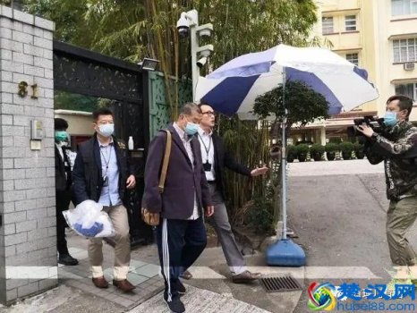  黎智英家中被捕（黎智英今晨被拘捕）