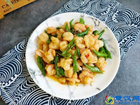  虾仁炒什么好吃（虾仁和它一起炒，简单营养又好吃）