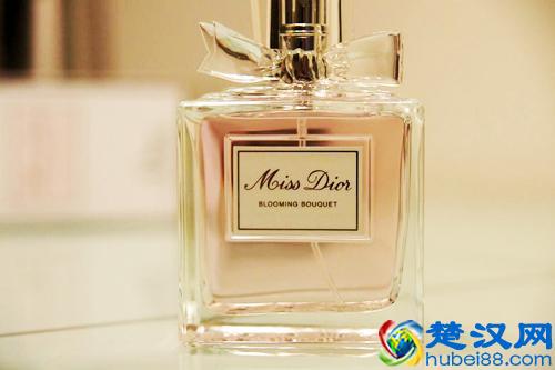  迪奥香水持久度怎么样？有几个款式