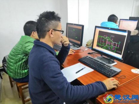  技校学什么专业好（未来最吃香的几大行业）