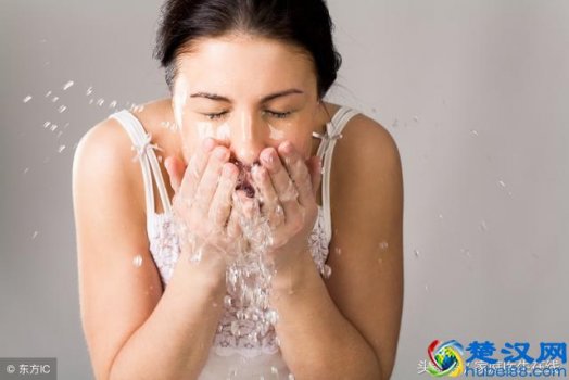 盐水洗脸有什么好处(盐水洗脸的几大优缺点)