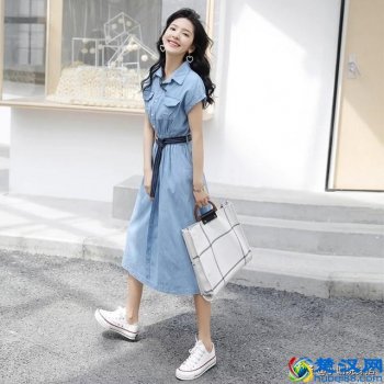  长款裙子搭什么鞋子好看（中长款裙子适合搭配哪些鞋子）