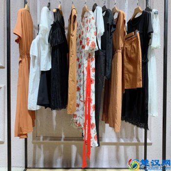  开服装折扣店叫什么名字好（金牌店长教你经营5部曲轻松做生意）