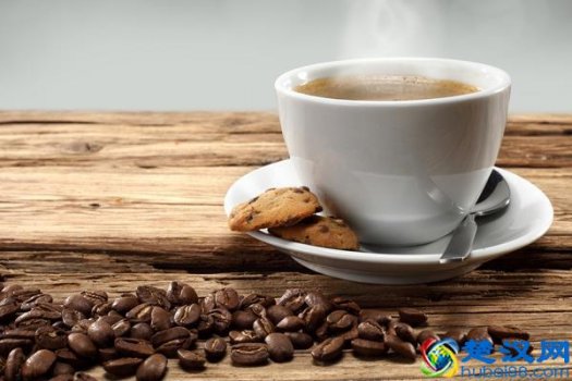  长青春痘不能吃什么食物(长痘饮食禁忌)