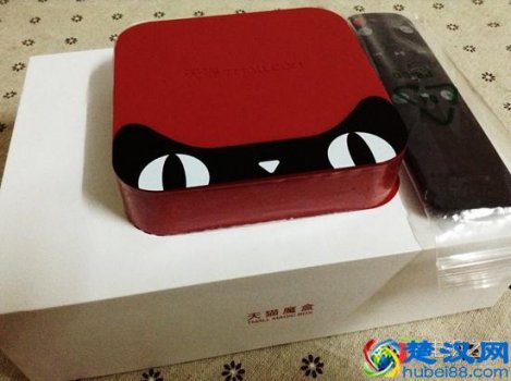  天猫魔盒怎么看电视直播（天猫魔盒怎么连接电视）