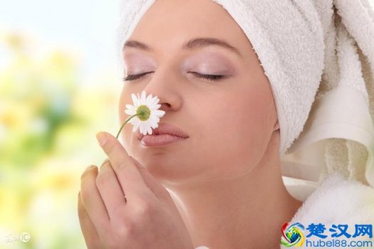  女性油性皮肤用什么护肤品控油祛痘更好（10款产品让你做个清爽软妹子）