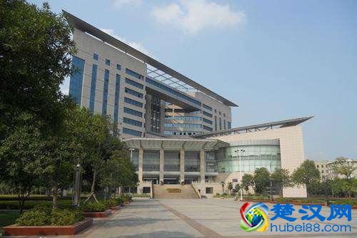 湖北大学图书馆
