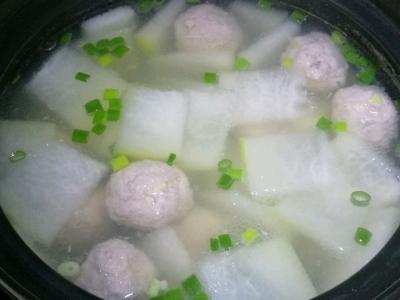 30年酒店大厨：煮肉丸汤时，做错了这1步，难怪肉丸一煮就散