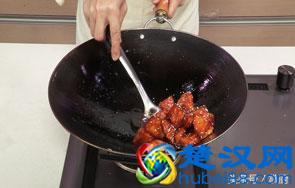 拔丝红薯不用买，教你做法和诀窍，丝想拔多长就多长