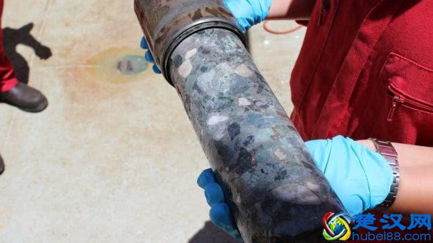 科学家：灭绝恐龙小行星撞击地球一瞬间，曾发生不可思议之事！