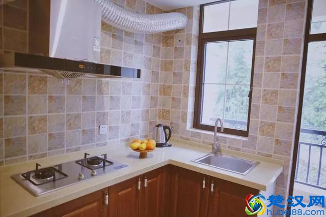 成都花水湾温泉小镇北欧风的度假屋，感受名符其实的天然氧吧