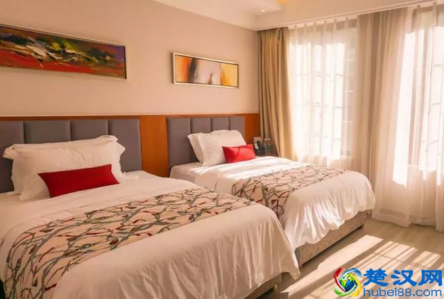 成都花水湾温泉小镇北欧风的度假屋，感受名符其实的天然氧吧